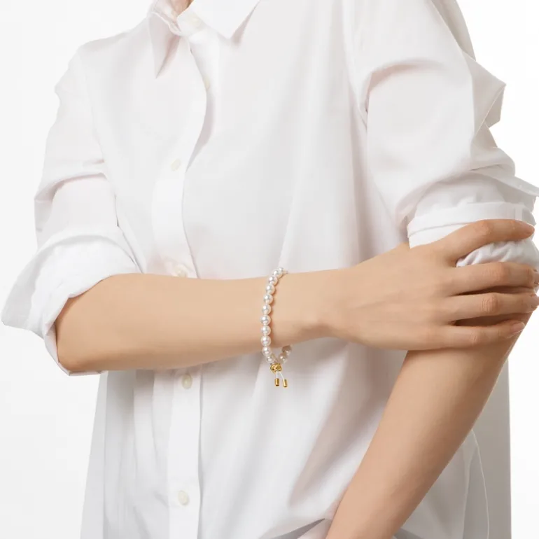 Akoya Cultured Pearl Bracelet with Diamonds in 18K Yellow Gold