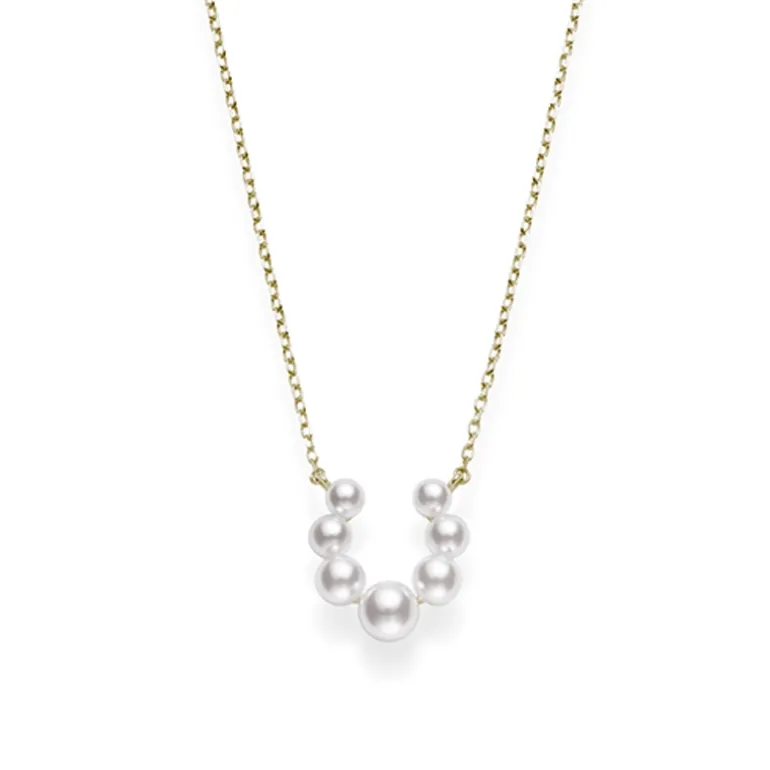 Akoya Cultured Pearl Pendant in Yellow Gold