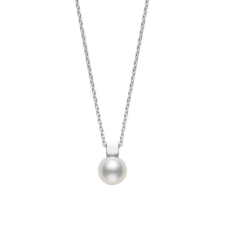 Akoya Cultured Pearl Pendant in 18K White Gold