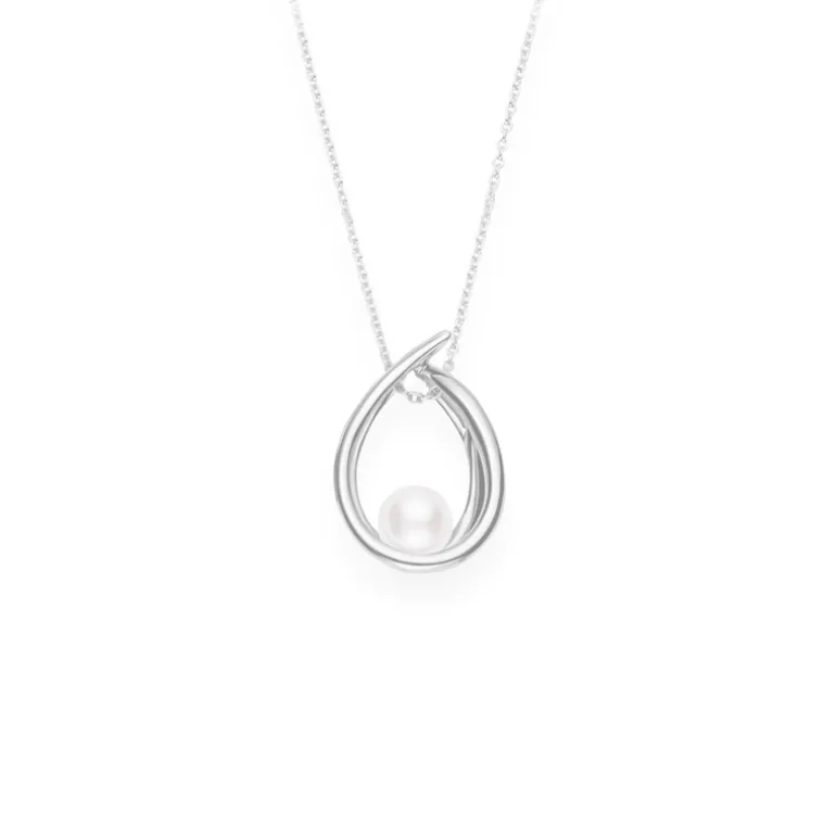 Akoya Cultured Pearl Pendant in White Gold
