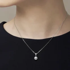 Akoya Cultured Pearl Pendant in 18K White Gold