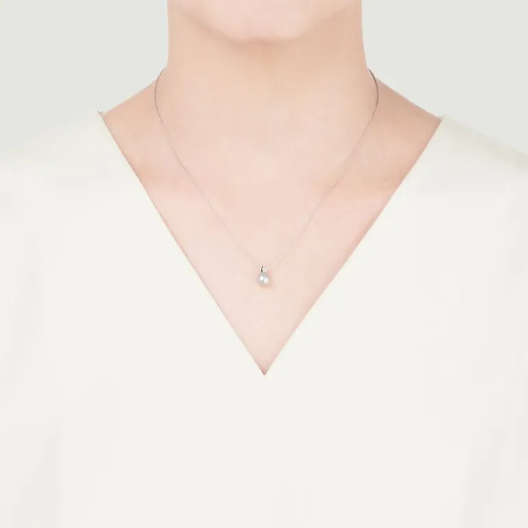 Akoya Cultured Pearl Pendant in 18K White Gold