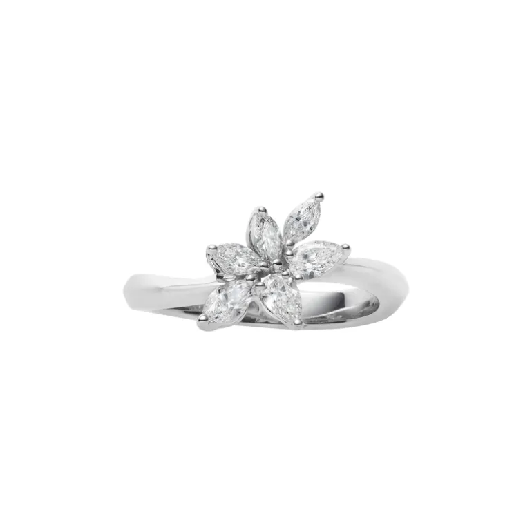 Diamond Ring in 18K White Gold
