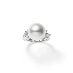 White South Sea Cultured Pearl and Diamond Ring set in Platinum