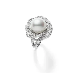 White South Sea Cultured Pearl and Diamond Circle Ring